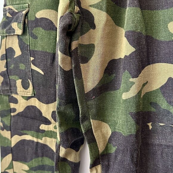 Camo Cargo Pull-On Joggers - Size: Small - Picture 4 of 6